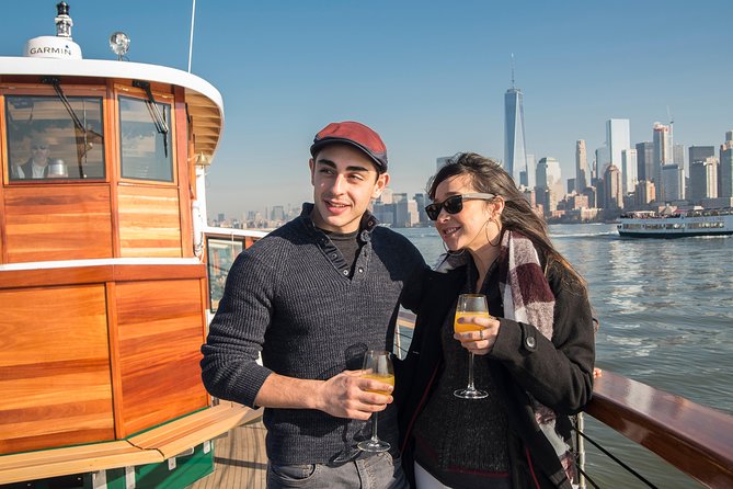 New York City Holiday Brunch Cruise on Classic Boat - The Brunch Experience: Three Courses and Holiday Flavors