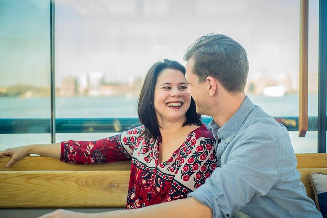 New York City Holiday Brunch Cruise on Classic Boat - The Experience: From the Festive Decor to the Friendly Crew