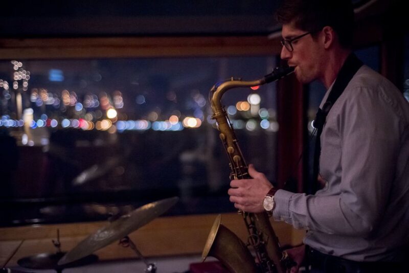 New York City: Holiday Jazz Classic Motor Yacht Cruise - Convenient Meeting Point and Boarding Process