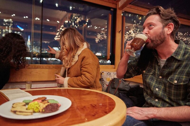 New York City: Holiday Jazz Classic Motor Yacht Cruise - Who Will Love the Holiday Jazz Yacht Cruise?