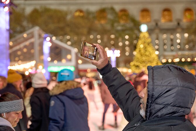 New York City Holiday Movie Sites and Lights Bus Tour - How the Tour Celebrates New York City’s Holiday Spirit