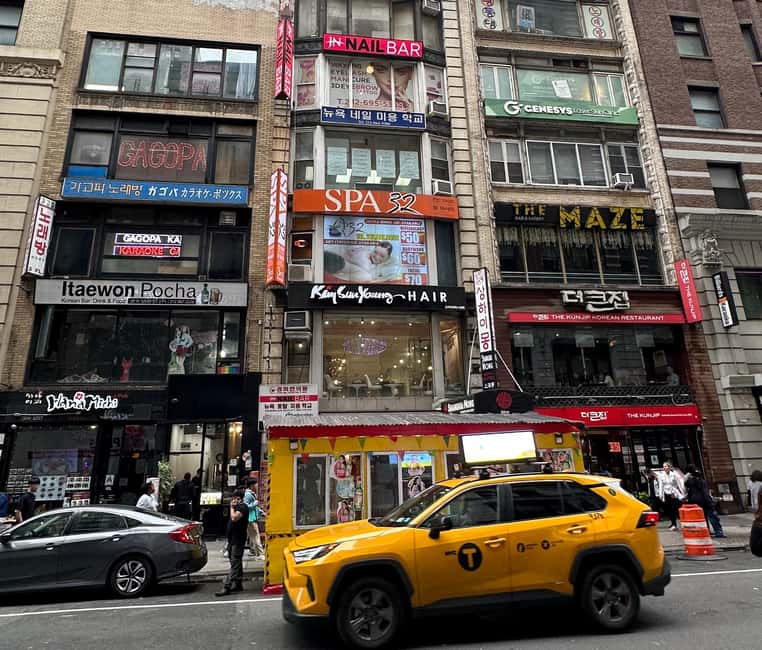 New York City: Koreatown Food and Culture Walking Tour - How the Guide Enhances the Experience