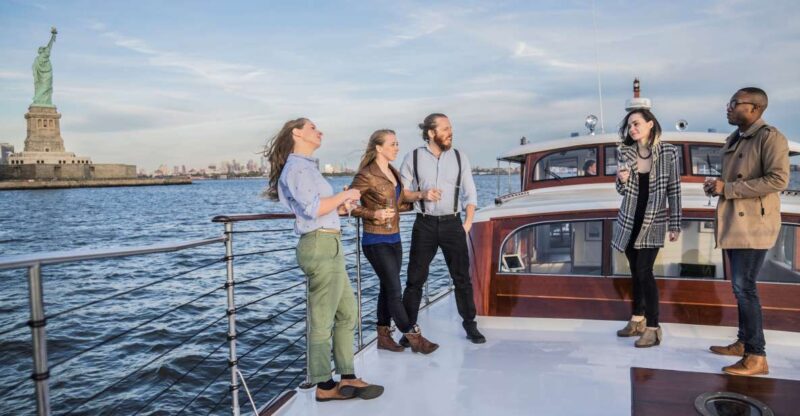 New York City: Mini Yacht Boat Ride with Sightseeing - Explore New York Harbor on an Intimate 1950s-Style Yacht