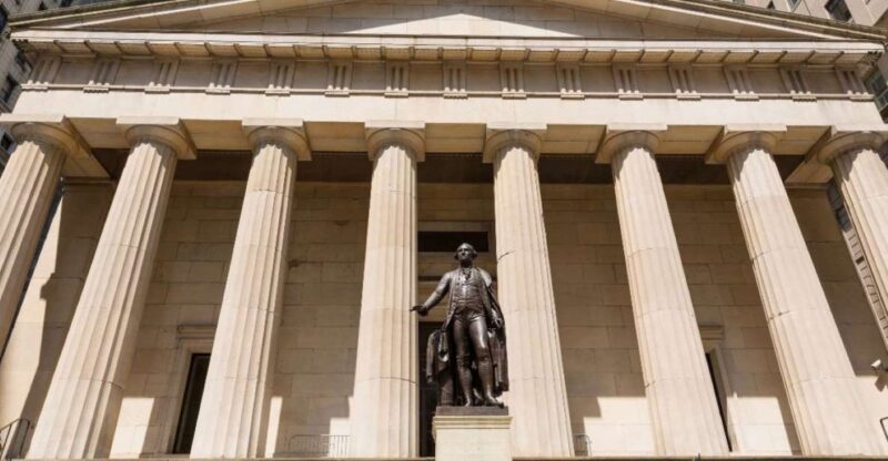 New York City: Private Tour Hamilton & the Founding Fathers - Practical Details: Meeting Point, Group Size, and Accessibility