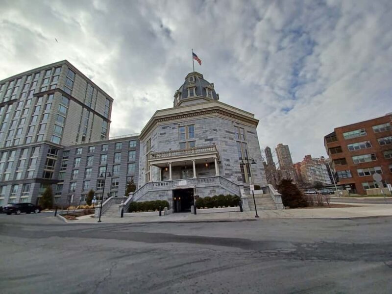 New York City: Roosevelt Island Walking Tour with Tram Ride - The Value of a Roosevelt Island Perspective