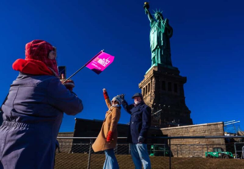 New York City: Statue of Liberty & Ellis Island Guided Tour - Leisure Time and Flexible Return Options on Ellis Island