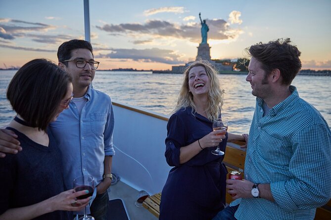 New York City Sunset Cocktail Cruise on Small Yacht - The Itinerary: Key Landmarks and Scenic Highlights