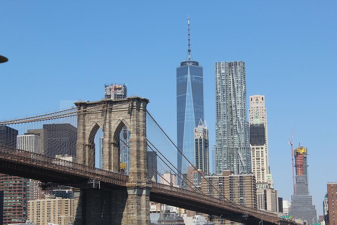 New York City Sunset Cocktail Cruise on Small Yacht - The Experience Onboard: Comfort, Cocktails, and Snacks