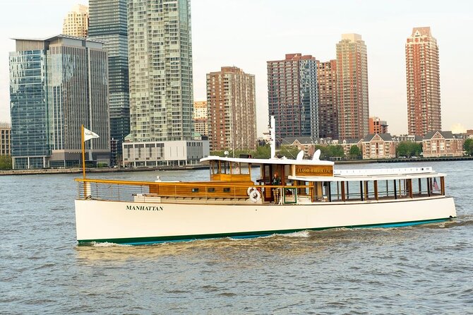 New York City Sunset Cruise on a Yacht - Close Encounters with Iconic Landmarks