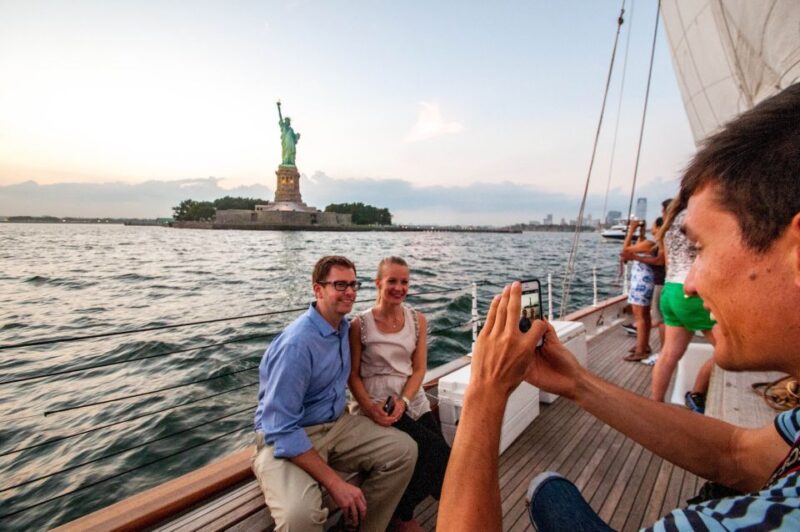 New York City: Sunset Sail Aboard a Schooner - Drinks, Comfort, and Extra Amenities