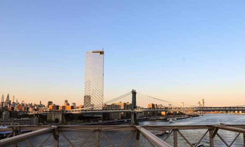 New York City Walk Tour Williamsburg DUMBO Brooklyn Bridge - Exploring Williamsburg’s Artistic Vibe and Local Charm