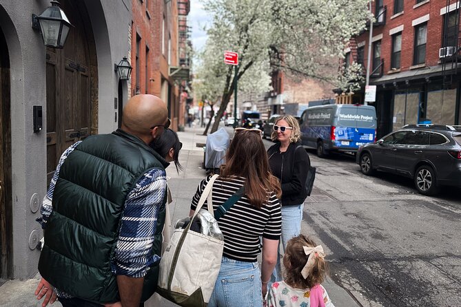 New York City Women Owned Businesses Food Tour - Washington Square Park and its Historic Significance