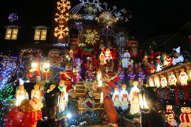 New York: Dyker Heights Christmas Lights Guided Tour - Official Meeting Point and Tour Logistics