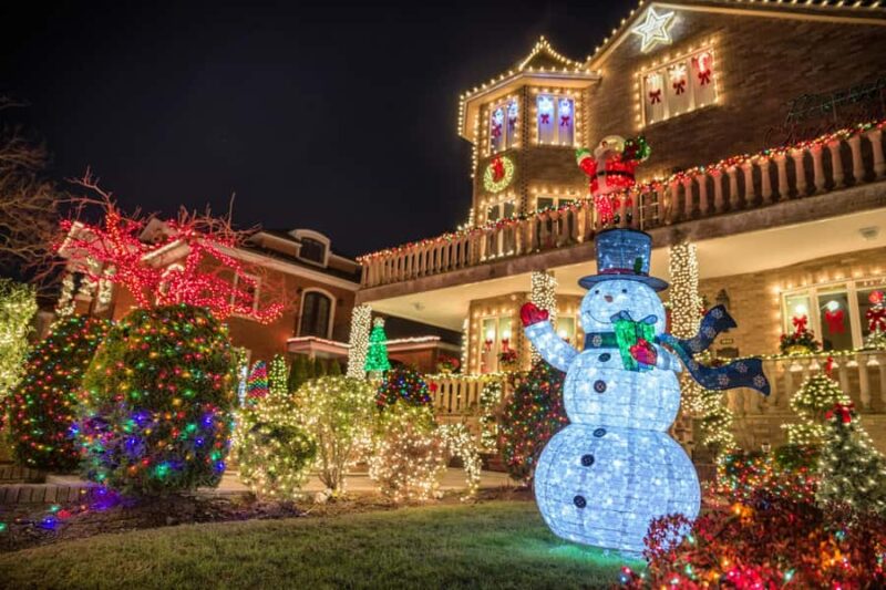 New York: Dyker Heights Christmas Lights Guided Walking Tour - What the Guided Tour Covers in Dyker Heights
