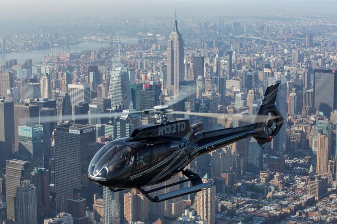 New York Helicopter Tour: Ultimate Manhattan Sightseeing - The Experience Inside the Helicopter