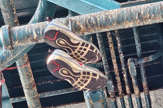 New York: Hip-Hop, Murals, Sports & Dangerous Neighborhoods Tour - Starting in Hells Kitchen: Where Urban Legends Come Alive