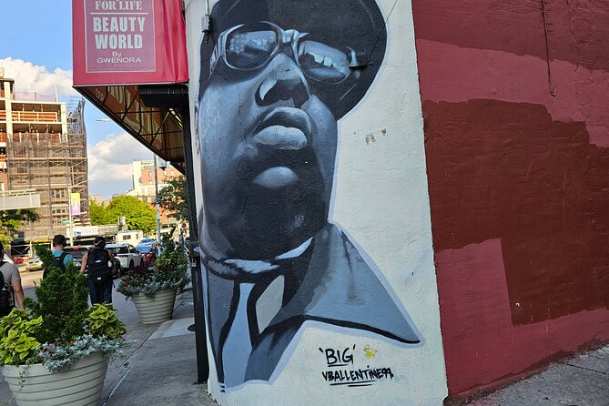 New York: Hip-Hop, Murals, Sports & Dangerous Neighborhoods Tour - Frequently Asked Questions