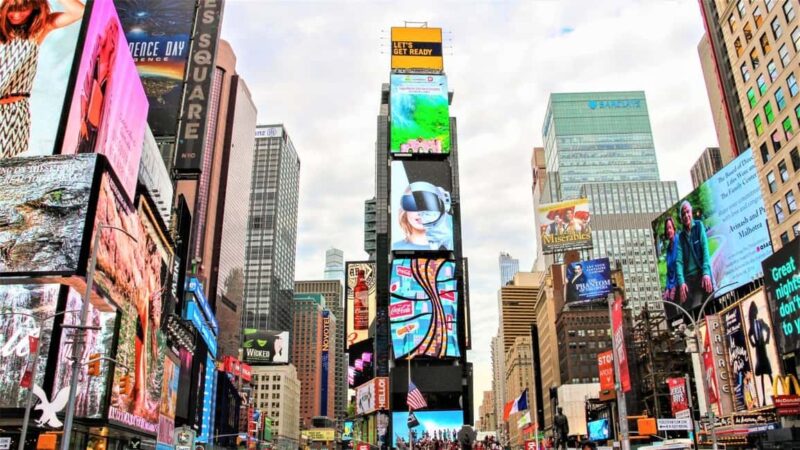 New York: Local Fashion Shopping Tour with A Stylist - The Personalized Styling Experience with a Professional Stylist