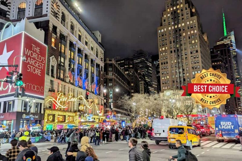 New York: Rockefeller Center Christmas Tree Pedicab Tour - Watching the Tree Lighting from a Unique Perspective