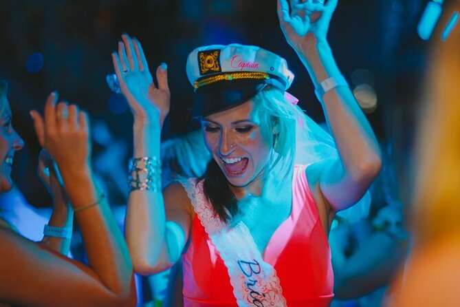 New York Statue of Liberty and Happy Hour Cruise Combo - Who Will Enjoy This Tour Most?