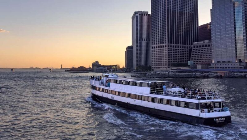 New York: Sunset Cruise with Statue of Liberty Views - The Experience: Scenic Views and Relaxed Atmosphere