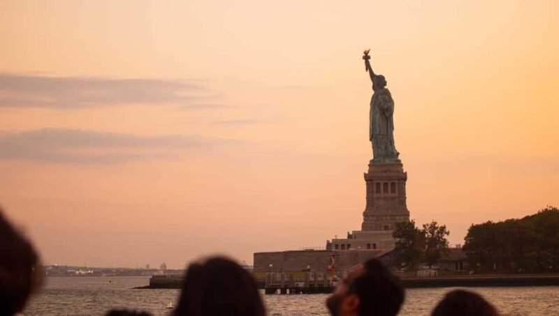 New York: Sunset Cruise with Statue of Liberty Views - Who Will Appreciate This Sunset Cruise