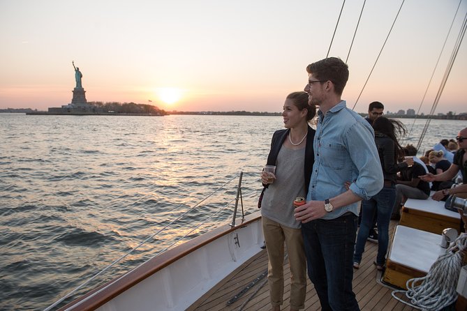 New York Sunset Schooner Cruise on the Hudson River - Practical Details: Group Size and Accessibility
