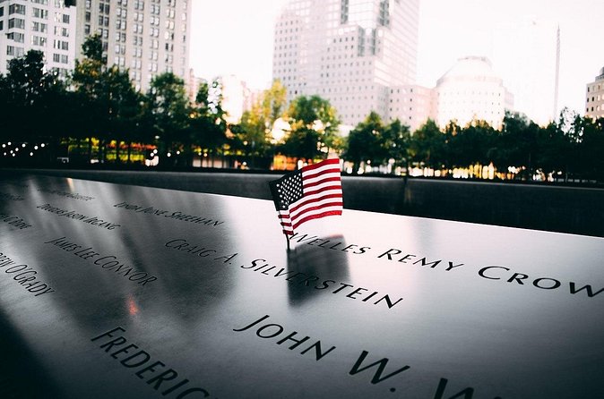 New Yorks Road to Freedom: A Guided Walking Tour - Visiting the Majestic New York Stock Exchange Building