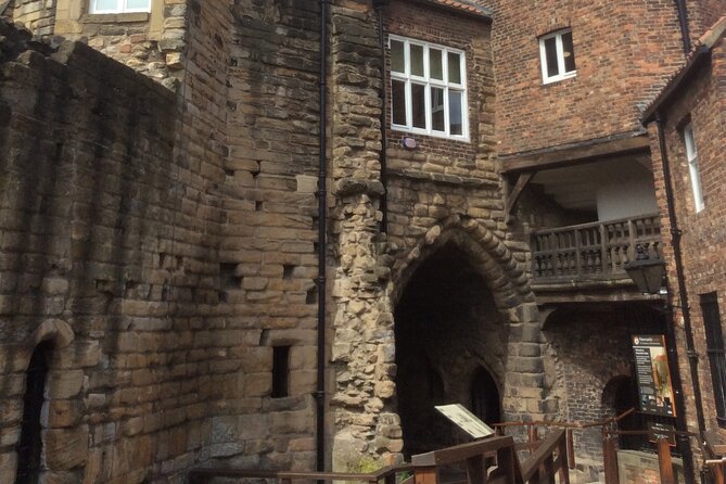 Newcastle Upon Tyne Day Walking Tour (Toon Tours!!) - The Heart of the City: Grey Street and Theatre Royal