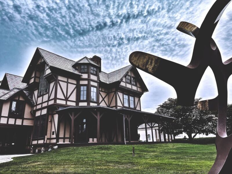 Newport Ghosts: Seaside Hauntings and Hags Tour - Accessibility and Practical Tips