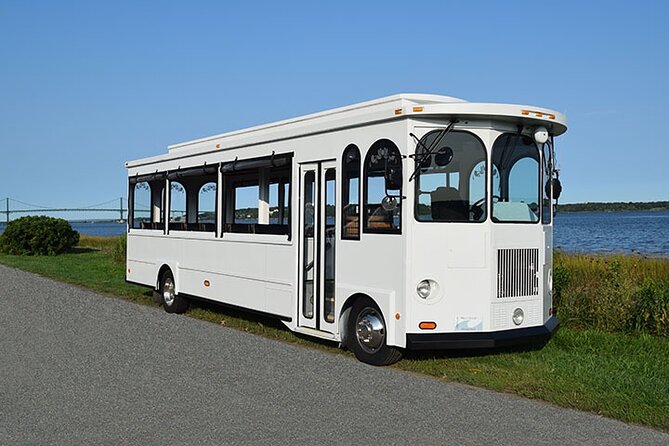 Newport Open Air Trolley Tour With Breakers Admission (Ages 5+) - Key Points
