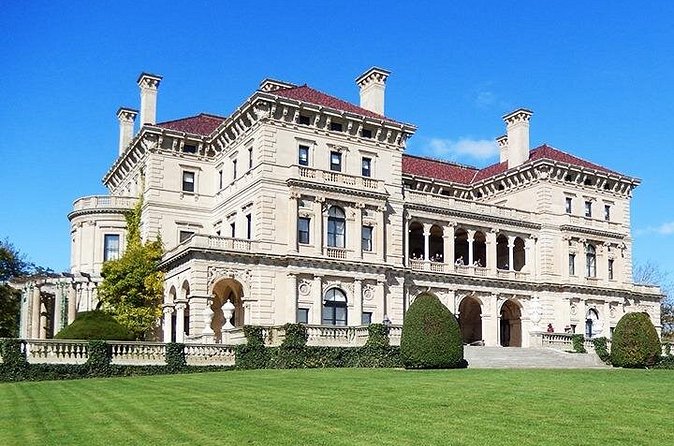 Newport Open Air Trolley Tour With Breakers Admission (Ages 5+) - Gilded Age Mansions from the Comfort of the Trolley