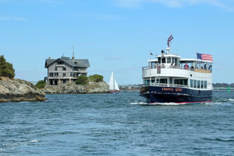 Newport, Rhode Island: Scenic Narragansett Bay Cruise - Inside the Coastal Queen: Comfort and Amenities