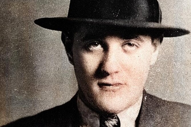 Newport "Sin City" Mobster Tour - The Gangsters Dueling Piano Bar and Feud with the Mafia