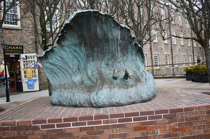 Newport Walking Food And History Tour - Tasting Mahi Mahi Tacos at Knot Norm’s