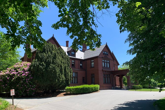 Newport's Opulent Gilded Age Homes: A Self-Guided Audio Tour - Concluding at The Breakers and Final Impressions