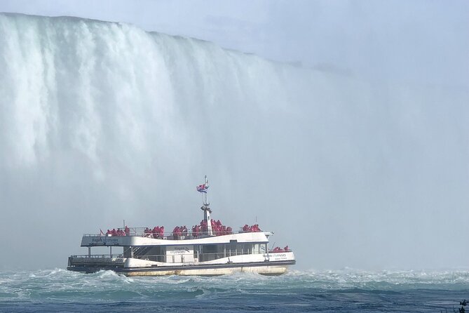 Niagara Falls Canada: Helicopter + Boat + Lunch & more US Pick-up - From the Old Main Street to Cross into Canada