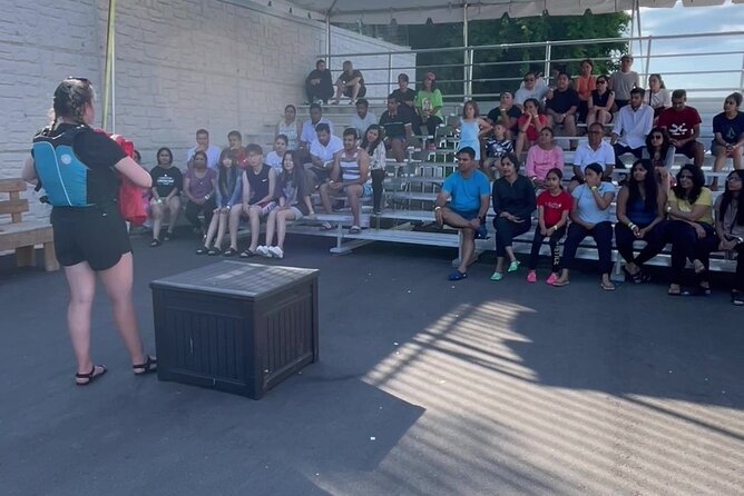 Niagara Falls Canada Open-Top (Wet) Jet Boat Tour - The Guides and Crew: Keeping the Ride Safe and Fun