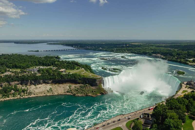 Niagara Falls, Canada: Skylon Tower Observation Deck Ticket - Why the Skylon Tower Offers a Top-Notch Perspective