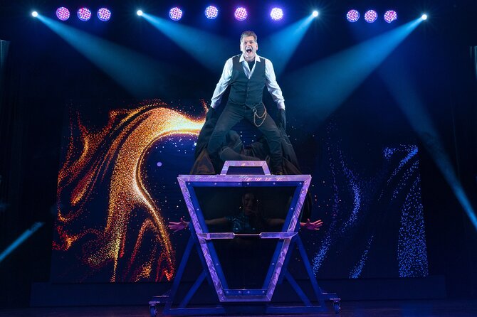 Niagara Falls, Canada: Wild Magic Show Ticket - The Magic Acts and Performers: What Makes the Show Stand Out