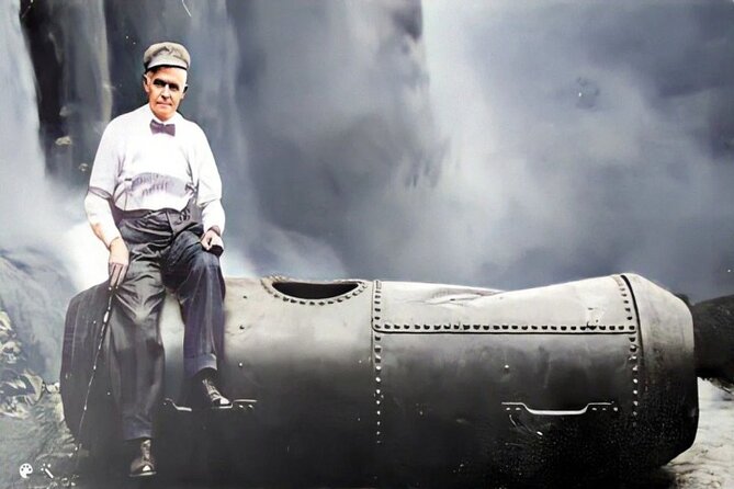 Niagara Falls Daredevils and True Crime Fireworks Tour - Key Points