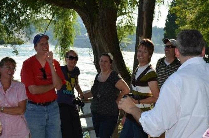 Niagara Falls Daredevils and True Crime Fireworks Tour - Luna Island: A Quiet Viewpoint for Fireworks