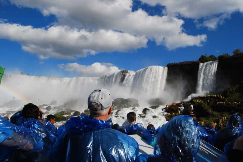 Niagara Falls: Guided Falls Tour with Dinner and Fireworks - Discover the Magic of Niagara Falls with an Evening Tour