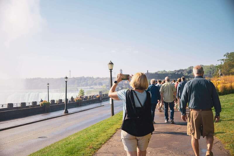 Niagara Falls: Guided Tour with Behind the Falls & Boat Ride - Key Points