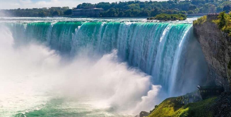 Niagara Falls: Light up the Falls + Dinner Walking Tour - Key Points