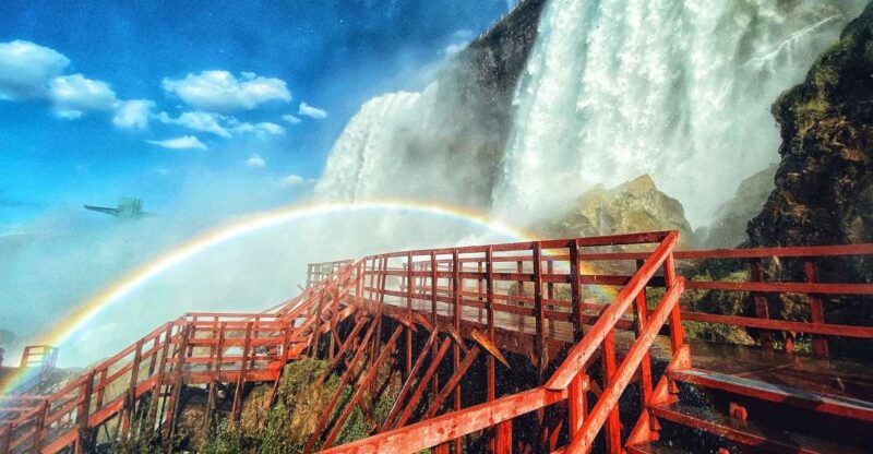 Niagara Falls: Maid of the Mist & Cave of the Winds Tour - Logistical Details and Group Size