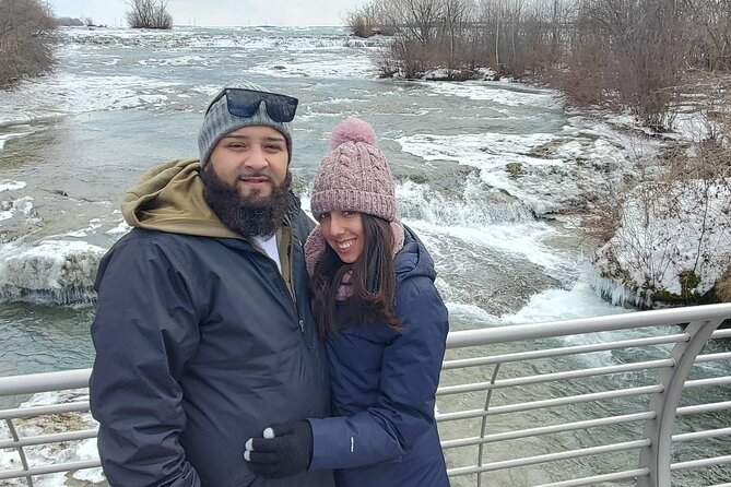 Niagara Falls NY small group Winter Wonderland Tour - Marvel at Three Sisters Island in Winter