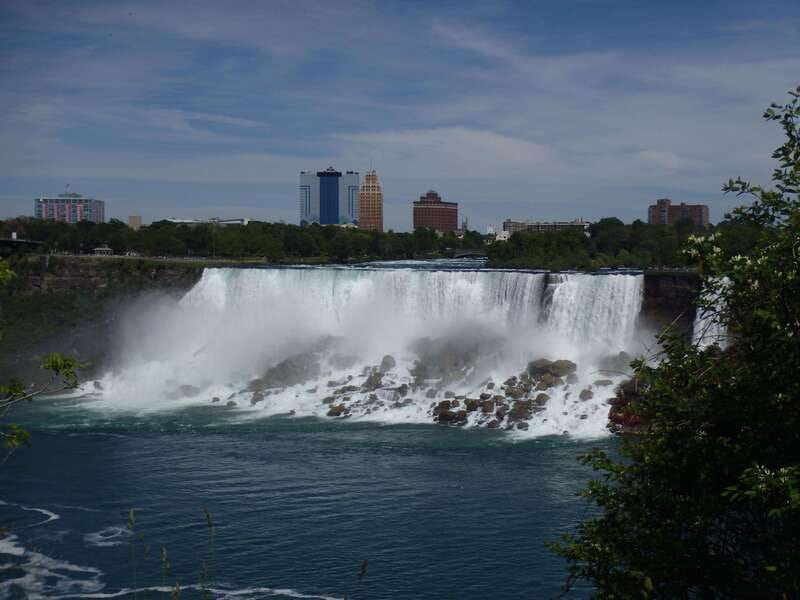 Niagara Falls, Ontario: Day tour starting in Toronto - Accessibility and Practical Tips