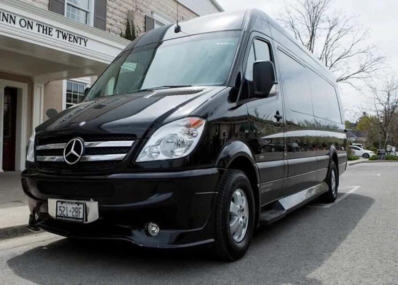 Niagara Falls to Niagara on the Lake Tour - Exploring Queen Street in Niagara-on-the-Lake