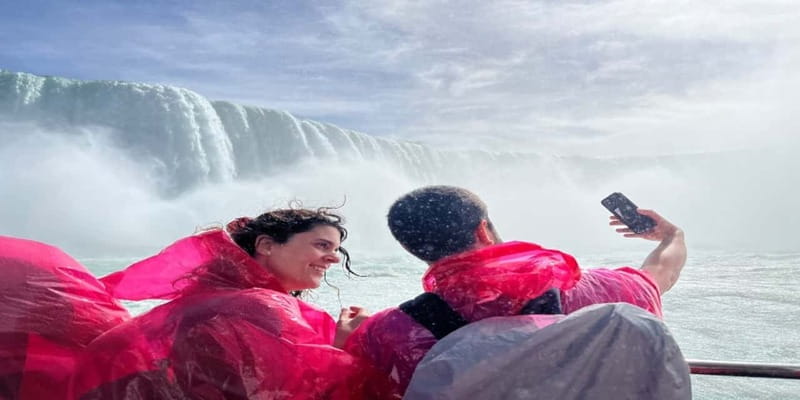 Niagara Falls Tour: Skylon, Journey Behind Falls & Boat Ride - Guides and Commentary: Engaging and Knowledgeable
